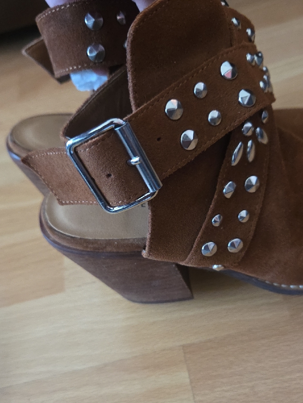 Chinese Laundry Brown Studded Suede Ankle Booties Size 6 Boho Rodeo Western - Picture 5 of 7